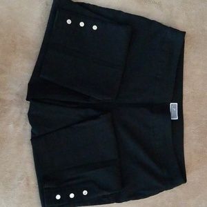JM Collection Black Capri Pants